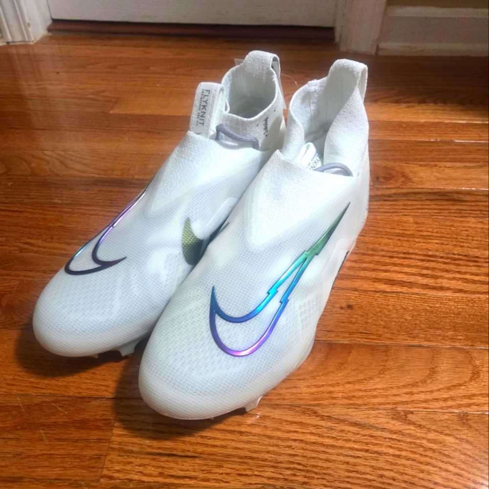 Brand New White Alpha Menace Elite 3 Size 10
